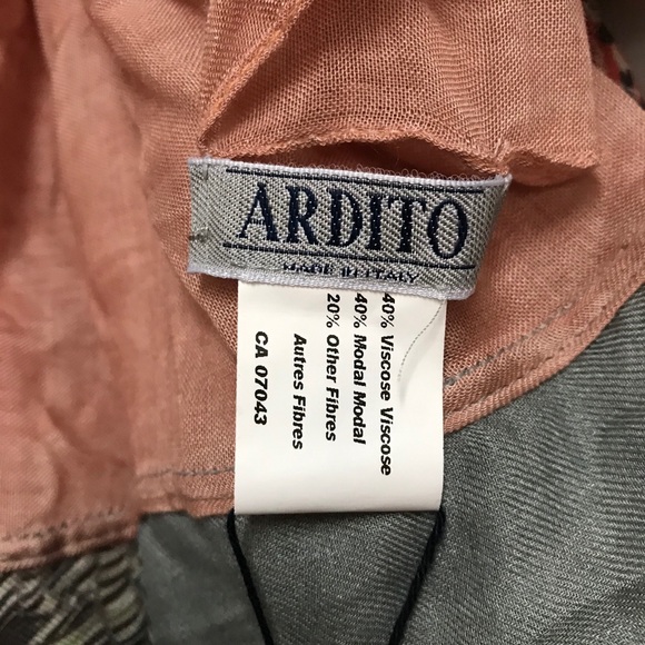 ✨3 for 15✨ Colourful Light and Airy Scarf - Picture 6 of 9